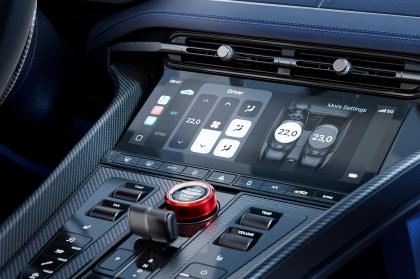 H Aston Martin βελτίωσε την DB12 S με 20 επιπλέον ίππους